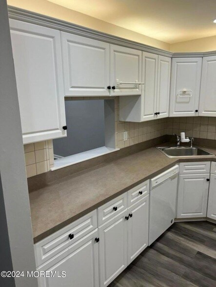 Foto del edificio - 254 Bromley Pl