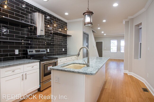 Building Photo - 4 br, 2 bath House - 733 S 57TH ST