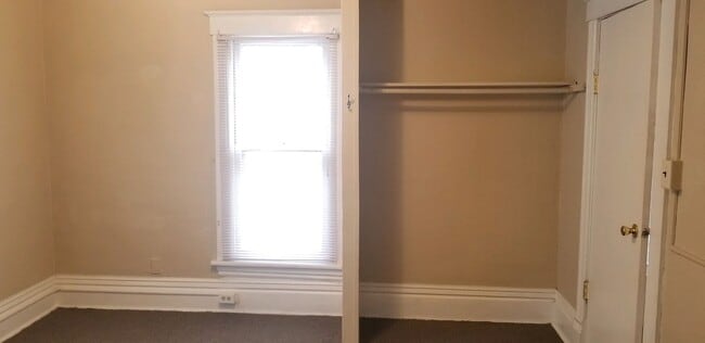 Building Photo - 2515 Olive St