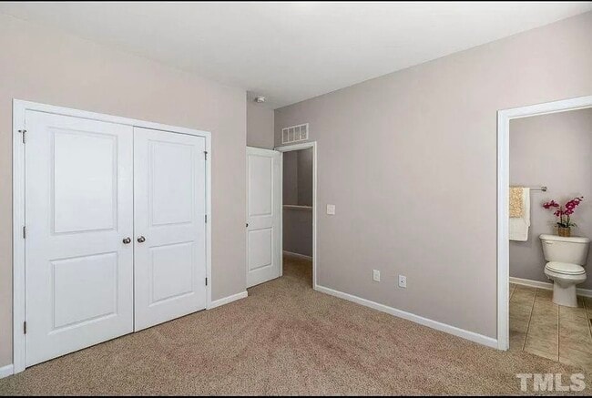 Building Photo - 4039 Sykes St