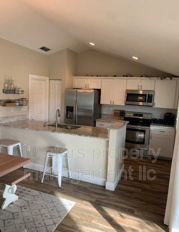Building Photo - 206 Sandwater Ln