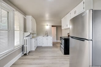 Building Photo - 1111 Oviatt St
