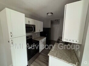 Building Photo - 3101 SW Macvicar Ave