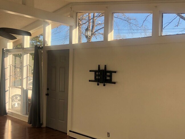 Foto del edificio - 324 Homewood Ave