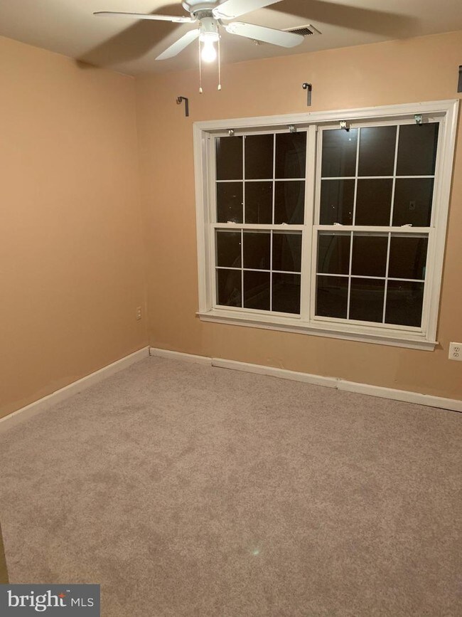 Building Photo - 3375 Crosscut Ln