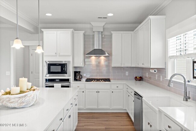 Building Photo - 1601 Ladera Pt