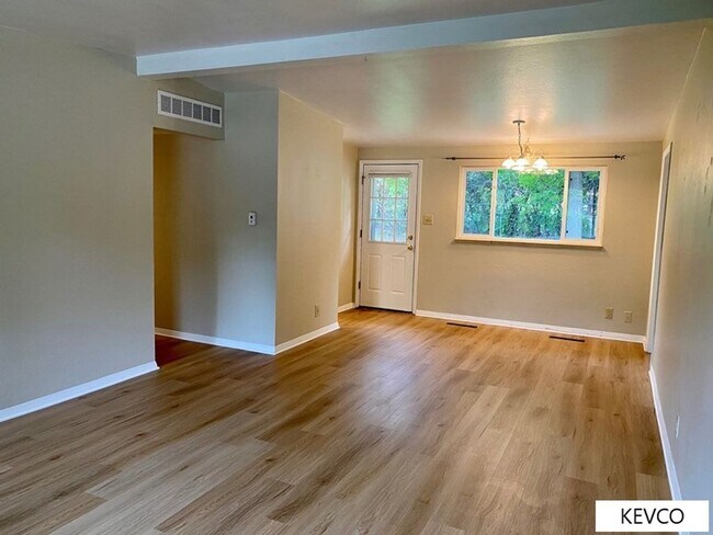 Foto del edificio - Ranch Style Across the Street from CSU!