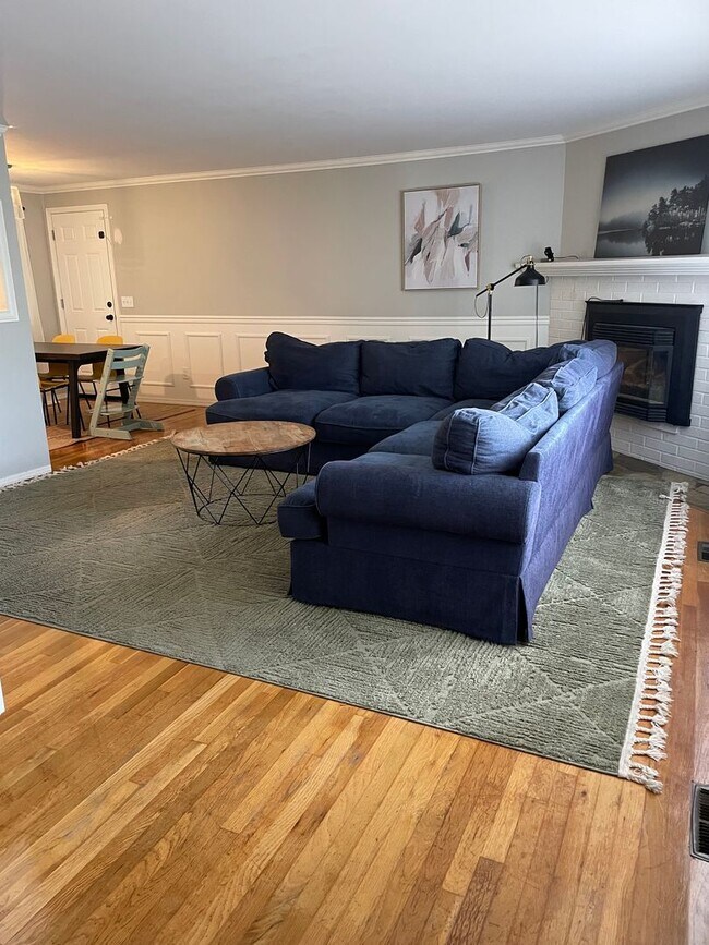Foto del edificio - 7/1 Kent East Hill 4 bedroom rambler with ...