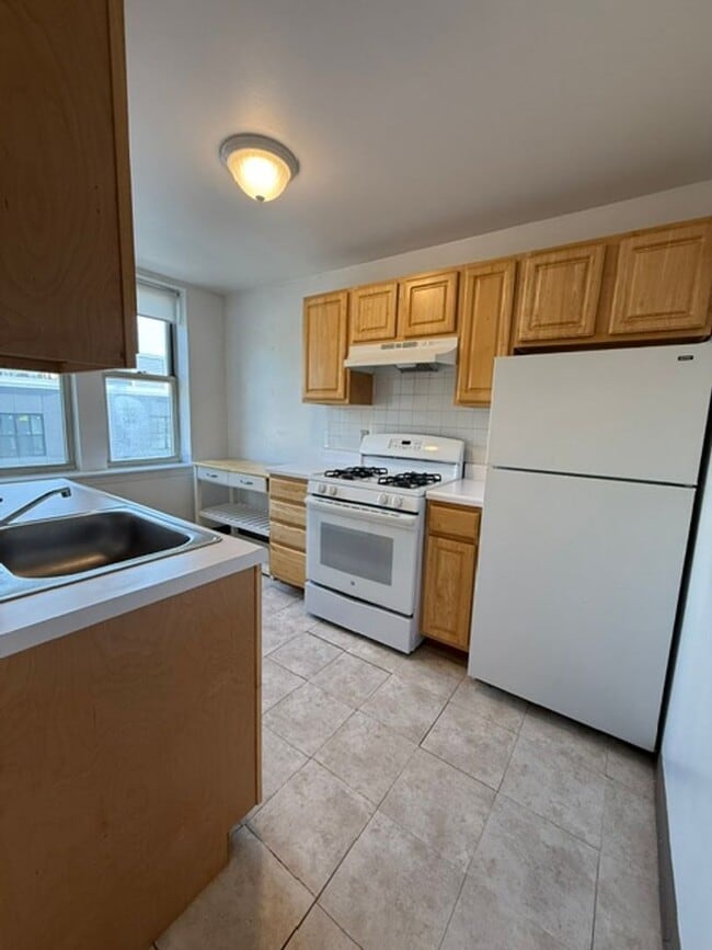Building Photo - 28 Colborne Rd