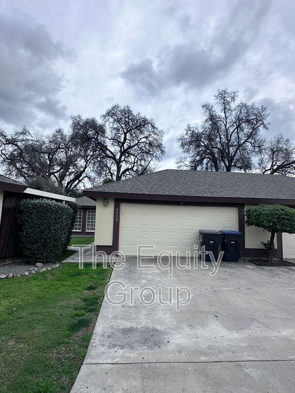 Building Photo - 3829 W Hillsdale Ave