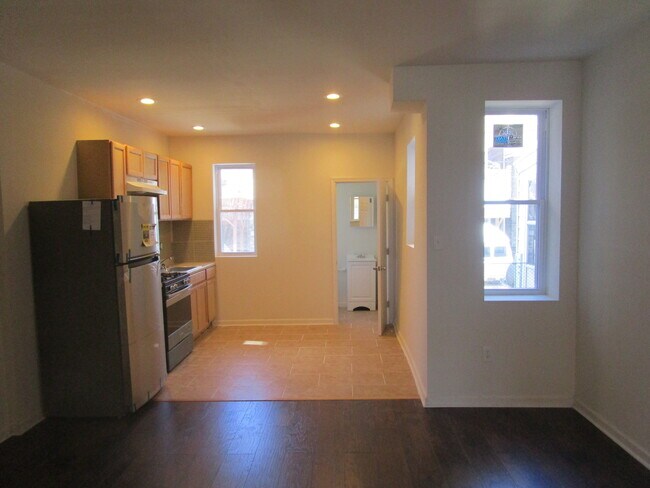 Foto del edificio - Remodeled Row - Oak Lane