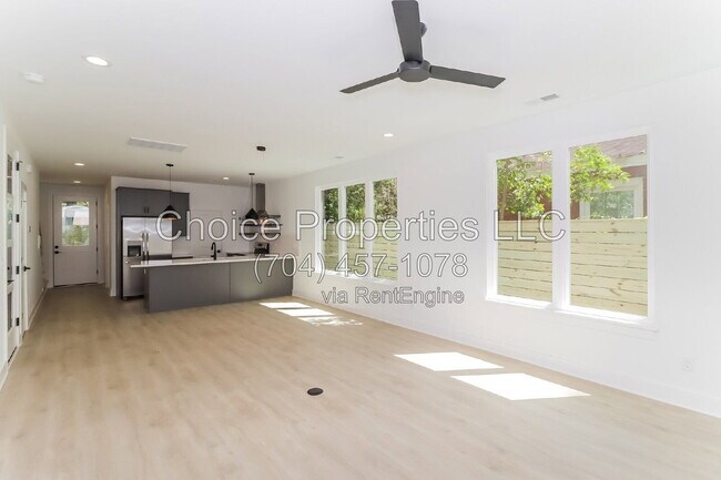 Foto del edificio - 422 Sylvania Ave