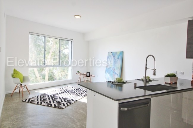 Foto del edificio - 4021 8th Ave