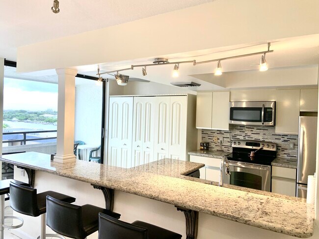 Building Photo - 3555 S Ocean Blvd