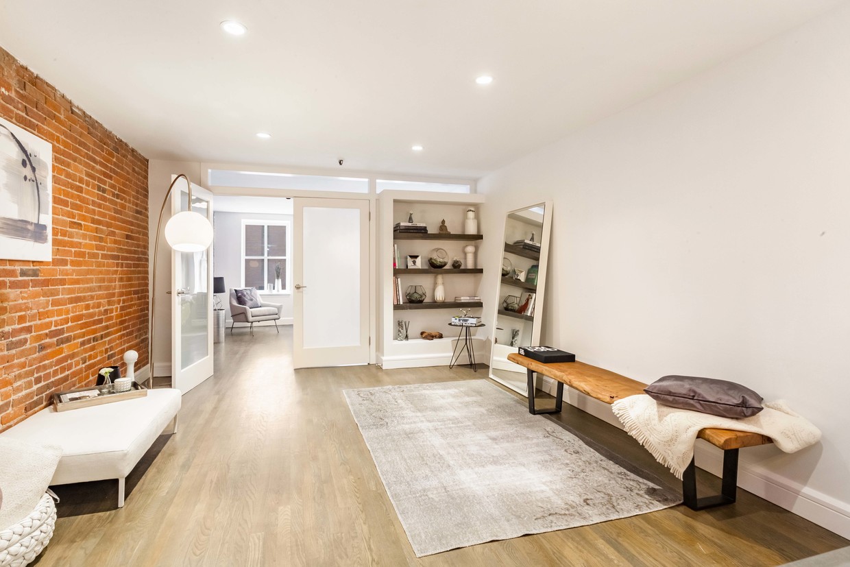 1BR - 66 Pearl St