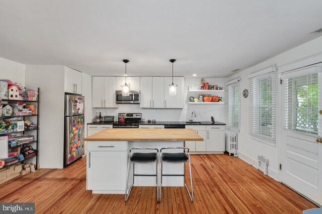 Foto del edificio - 1107 Youngs Ford Rd