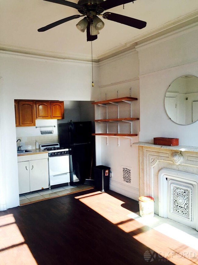 Building Photo - 210 Lefferts Pl