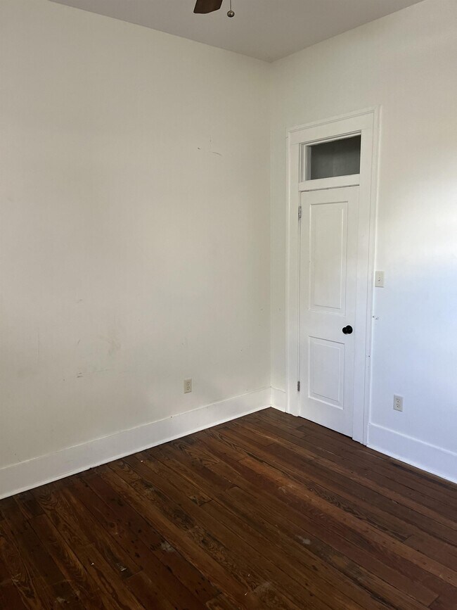 Building Photo - 1424 Saint Bernard Ave