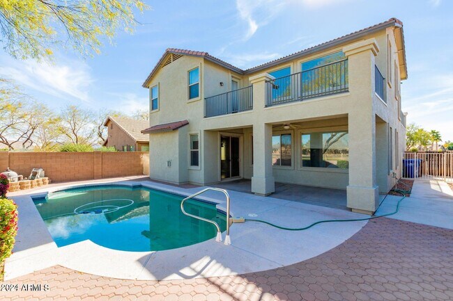 Foto del edificio - 16516 W Carmen Dr