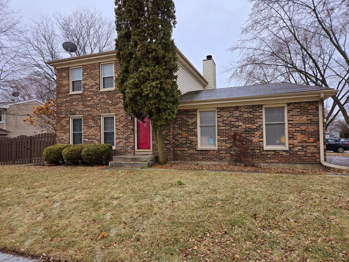 Primary Photo - 2375 Dogwood Ln