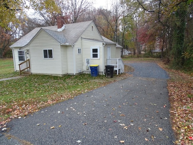 Building Photo - 321 College Rd