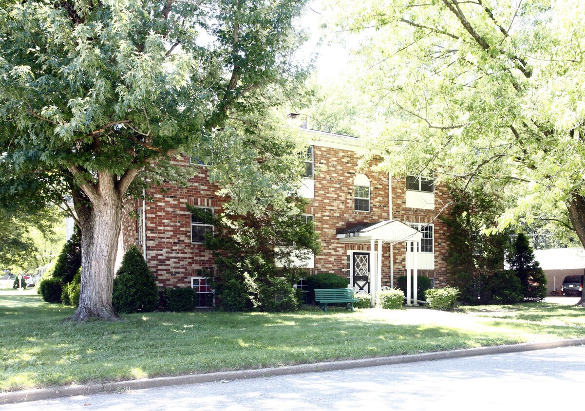 Foto principal - 2399 Southeast Blvd