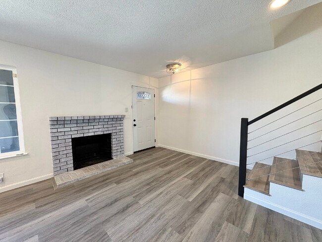 Foto del edificio - Spacious Single Family Home in Lakes & Birds Fremont