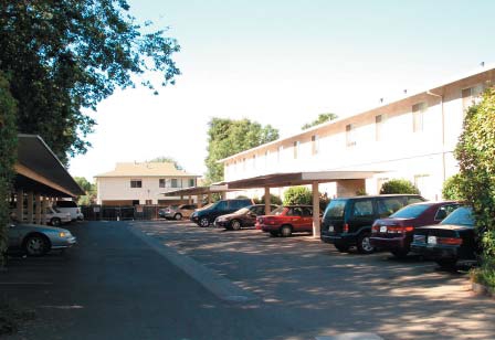 Building Photo - Courtyard Apartments