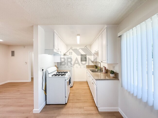 Foto del edificio - 6336 Tujunga Ave