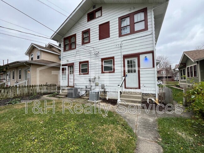 Foto del edificio - 519 N Riley Ave