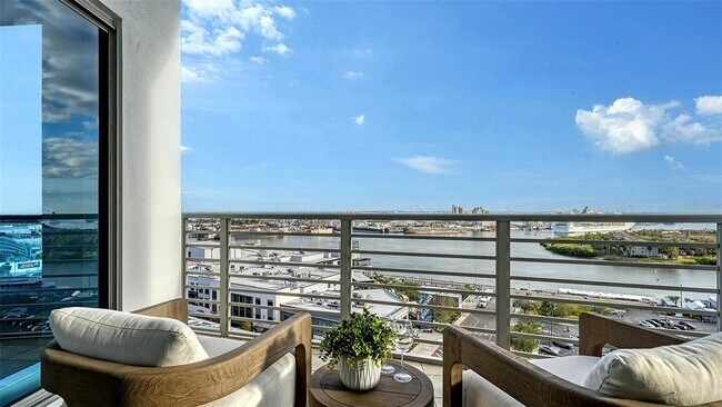 Foto del edificio - 449 S 12th St