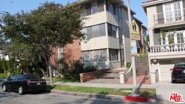 Foto principal - 416 S Spalding Dr