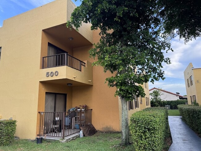 Building Photo - 500 NW 114th Ave