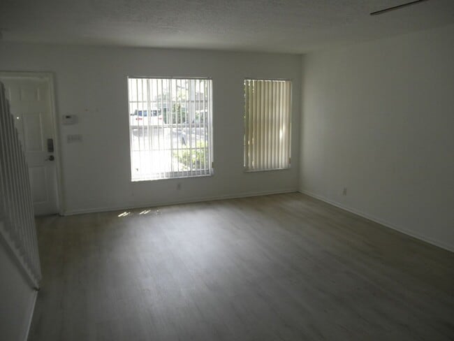 Foto del edificio - 798 Summit Lake Dr