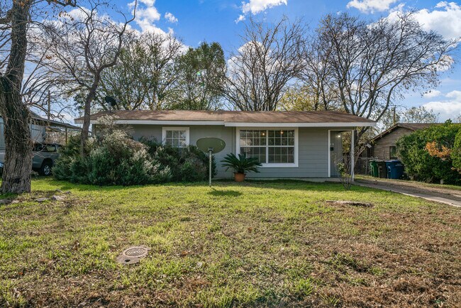 Building Photo - 1222 W Thorain Blvd