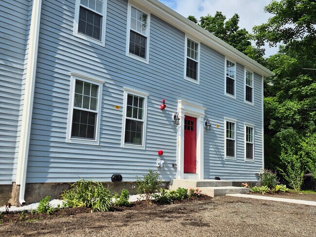 Building Photo - 16 Elmwood St