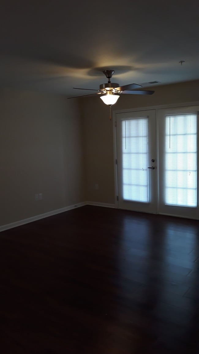 Building Photo - Rivers Edge Apartments
