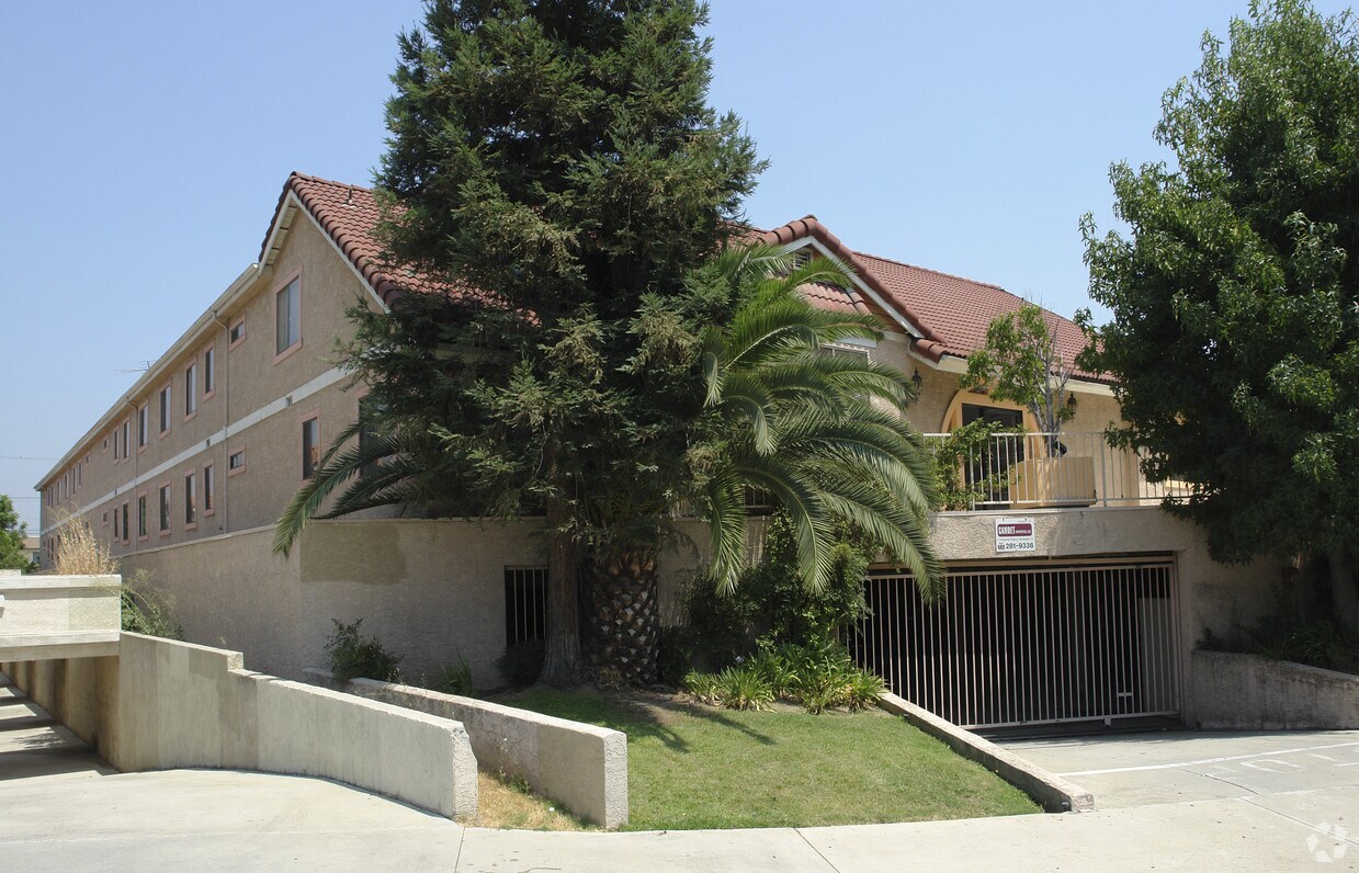 Primary Photo - Atlantic North Apartments