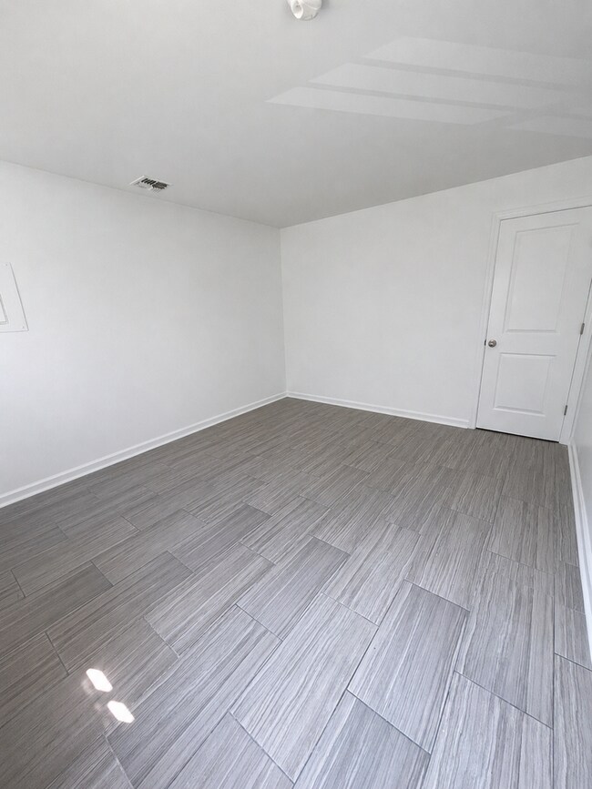Foto del edificio - 1139 Sewall Ave