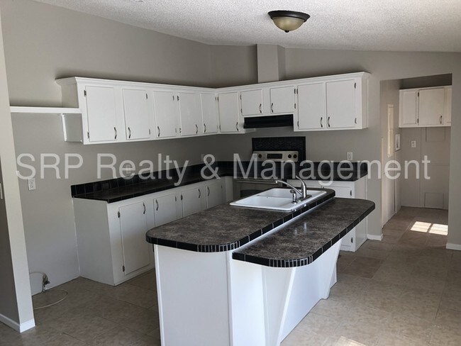Building Photo - 4557 Red Apple Dr