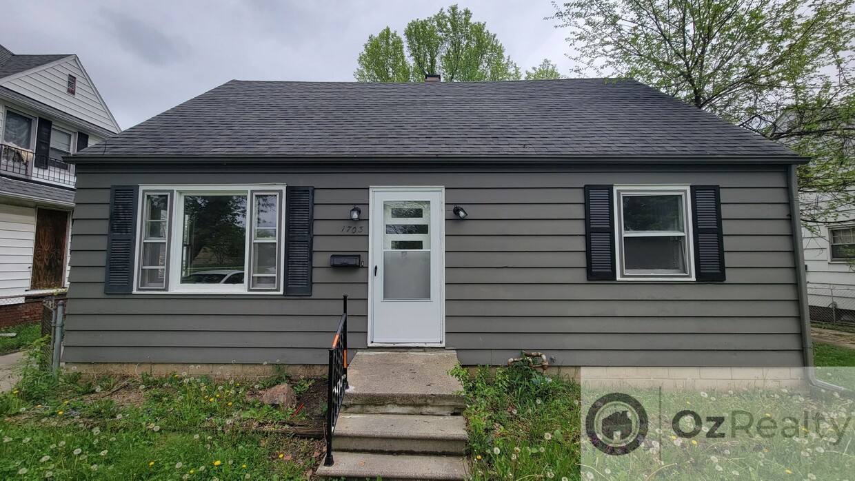 1703 Heatherdowns Blvd, Toledo, OH 43614 - House Rental in Toledo, OH |  Apartments.com