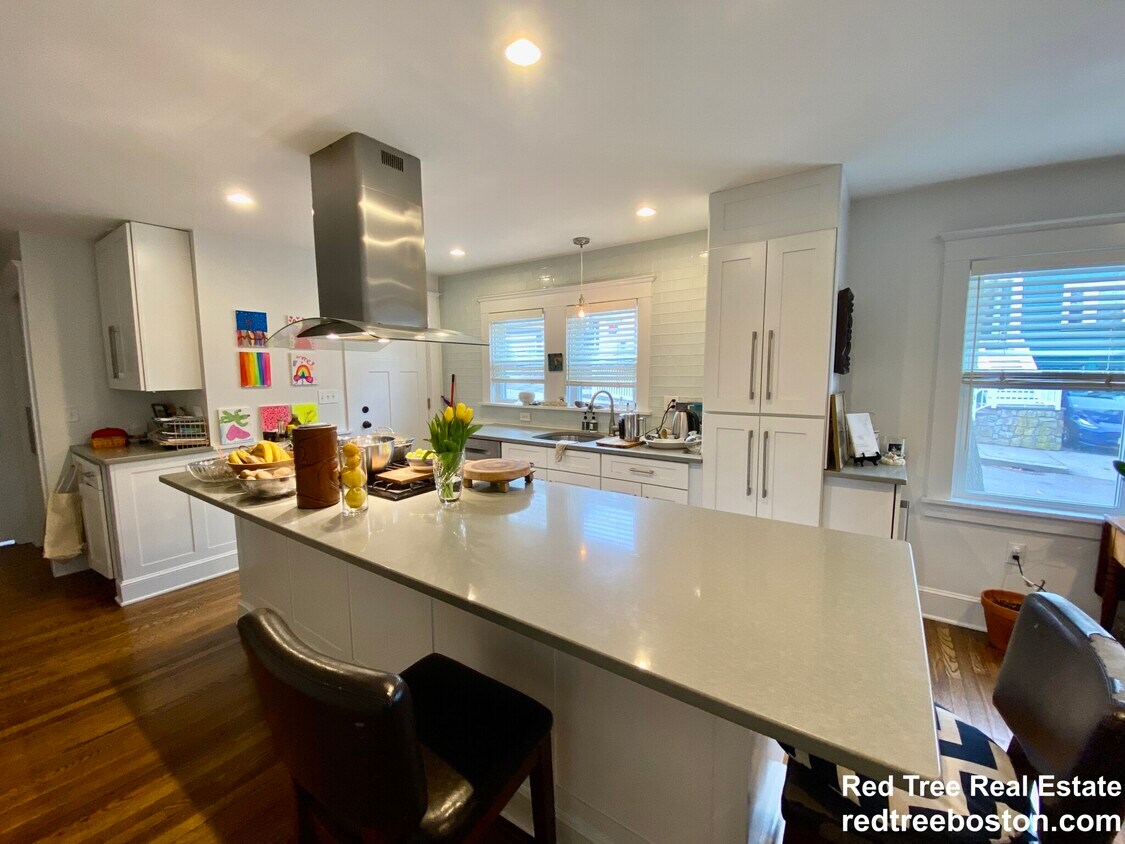 55 Eliot Cres Unit 1, Chestnut Hill, MA 02467 Apartments in Chestnut