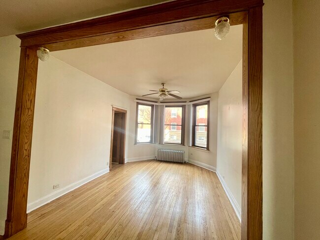 Foto del edificio - 2103 N Spaulding Ave