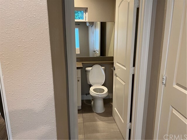 Foto del edificio - 8036 Whitaker St