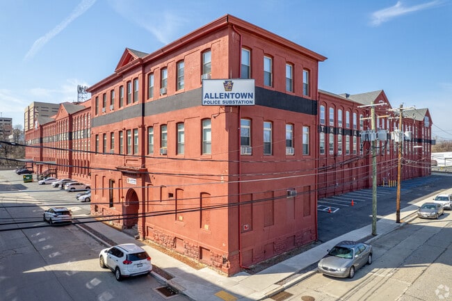 Foto del edificio - Adelaide Mills Apartments