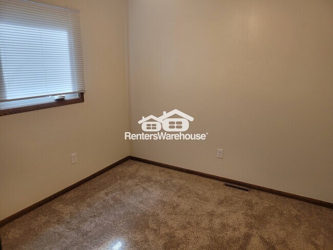 Foto del edificio - 1320 N Jefferson St