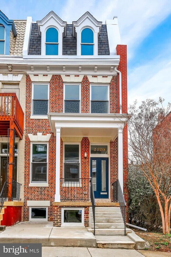 Building Photo - 2420 Callow Ave