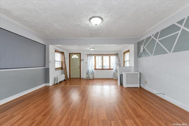 Building Photo - 93-30 214th Pl