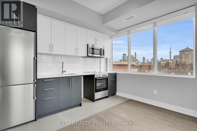 Photo du bâtiment - 664-664 Spadina Ave.
