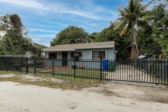 Building Photo - 259 NE 56th St